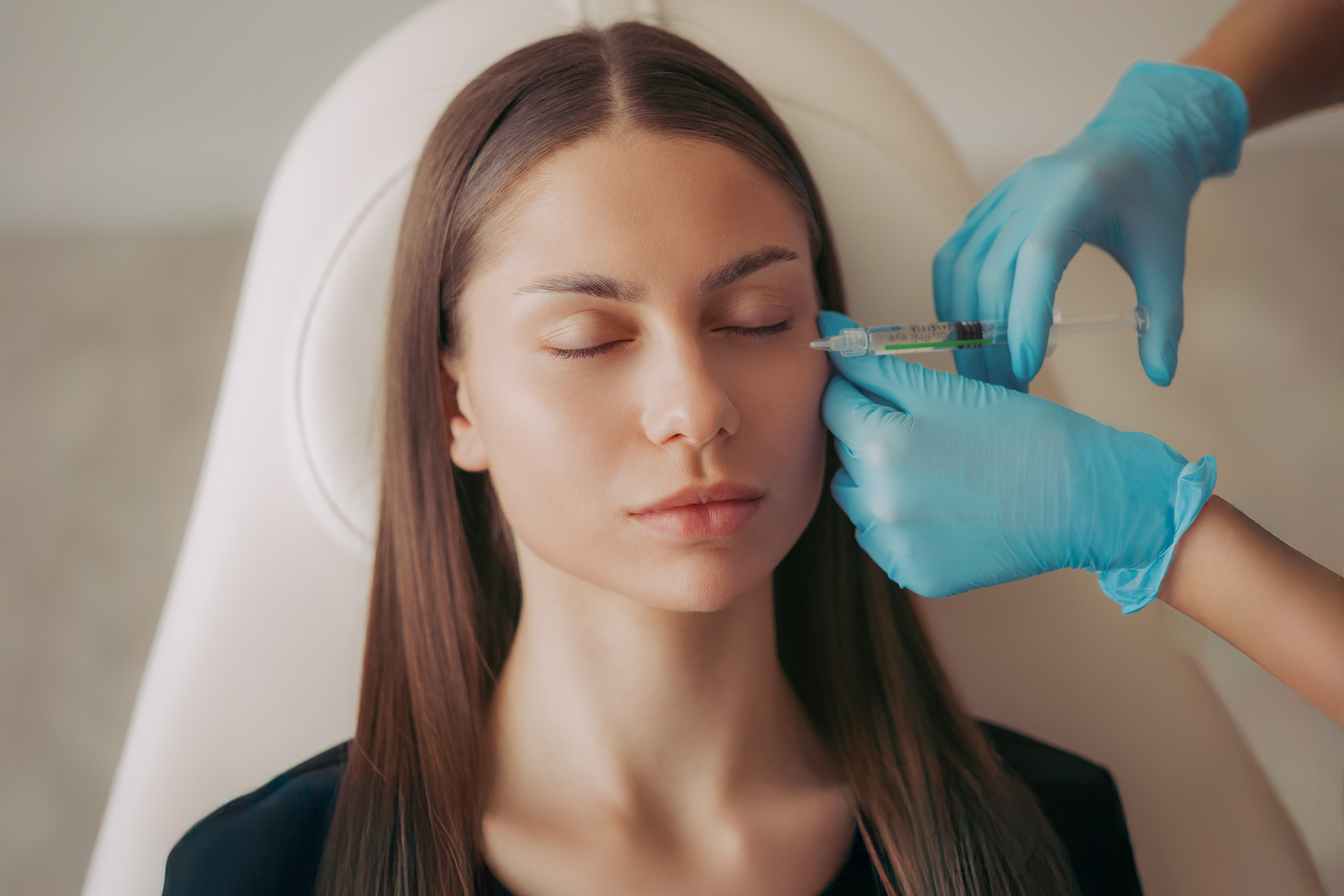 Tratamentul cearcănelor cu acid hialuronic